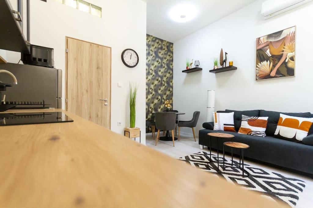 Apartment Harmonic Audio Hideaway By Nw
